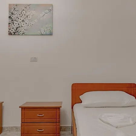 Ajla 公寓 Sarandë