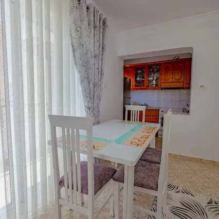 Ajla 公寓 Sarandë