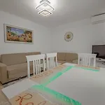شقة Ajla ساراندا